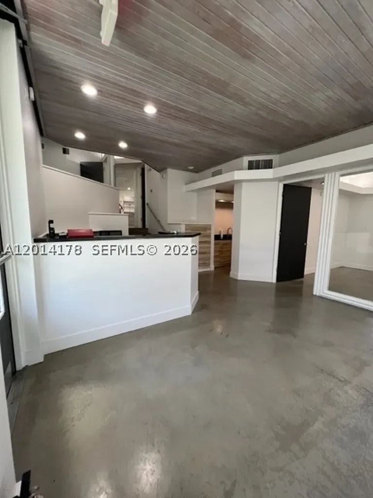 721 NE 3rd Avenue Fort Lauderdale FL 33304