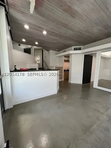 721 NE 3rd Avenue Fort Lauderdale FL 33304