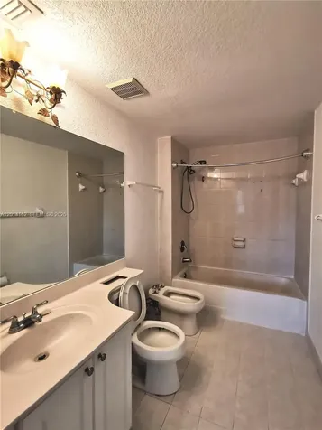17350 NW 67th Avenue Hialeah FL 33015