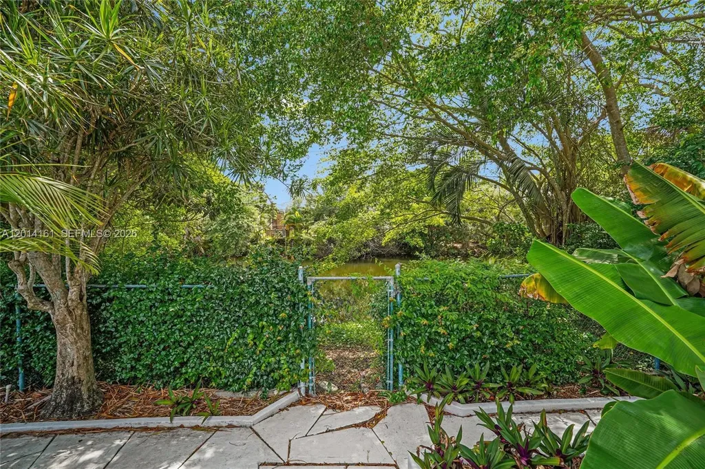 1332 Waterway Cove Drive Wellington FL 33414