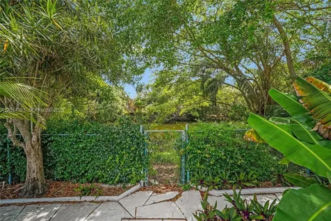 1332 Waterway Cove Drive Wellington FL 33414