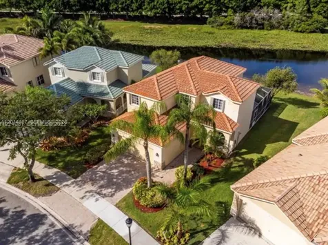 618 Willow Bend Road Weston FL 33327