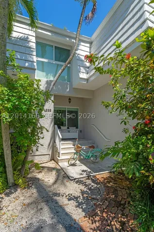 232 Sea View Drive Key Biscayne FL 33149