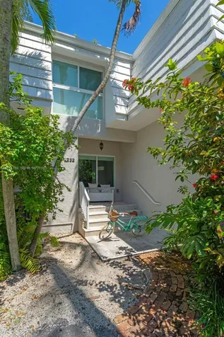 232 Sea View Drive Key Biscayne FL 33149