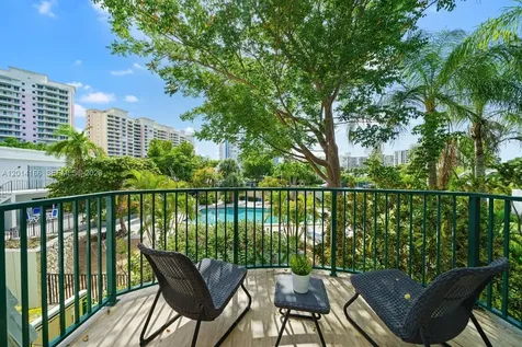 232 Sea View Drive Key Biscayne FL 33149
