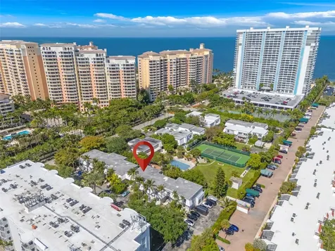 232 Sea View Drive Key Biscayne FL 33149