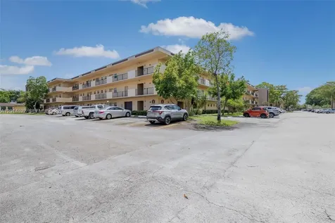 100 Berkley Road Hollywood FL 33024