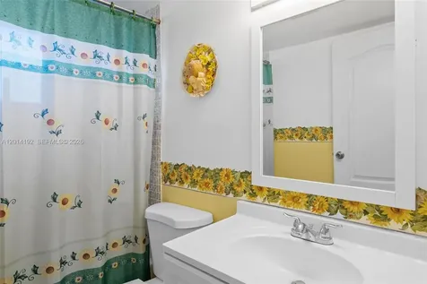 100 Berkley Road Hollywood FL 33024