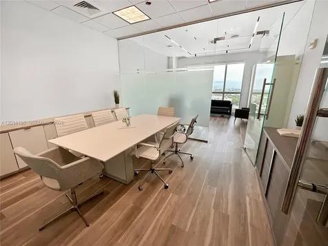 175 SW 7th Street Miami FL 33130