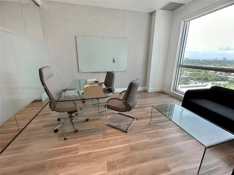 175 SW 7th Street Miami FL 33130