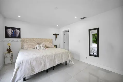 630 Deer Creek Briarwood Lane Deerfield Beach FL 33442