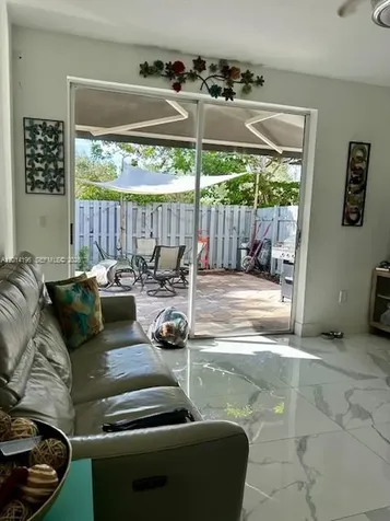 3818 SW 171st Terrace Miramar FL 33027