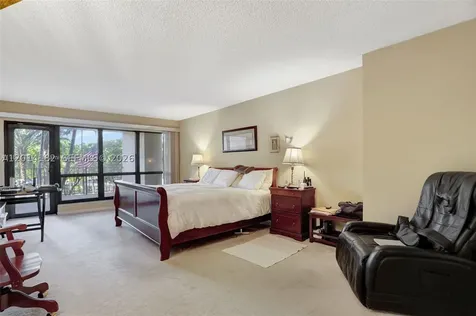 1800 S Ocean Boulevard Lauderdale By The Sea FL 33062