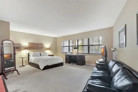 1800 S Ocean Boulevard Lauderdale By The Sea FL 33062