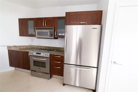 20000 E Country Club Drive Aventura FL 33180