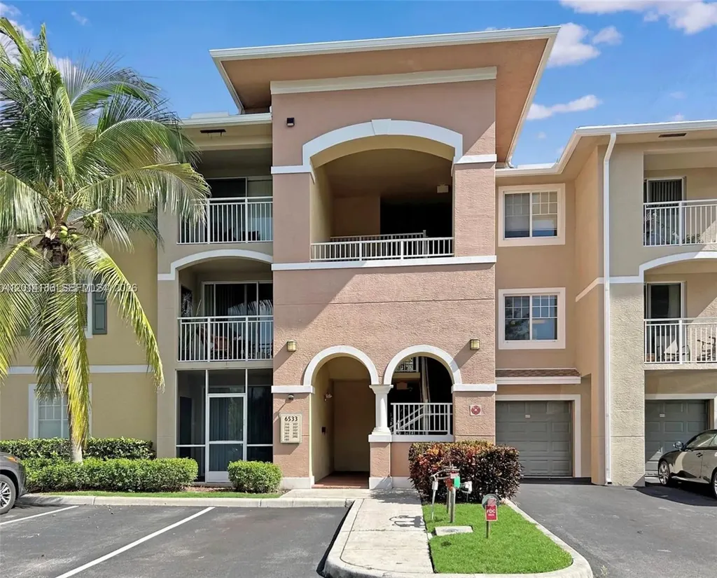 6533 Emerald Dunes Drive West Palm Beach FL 33411