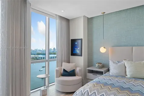 17111 Biscayne Boulevard North Miami Beach FL 33160
