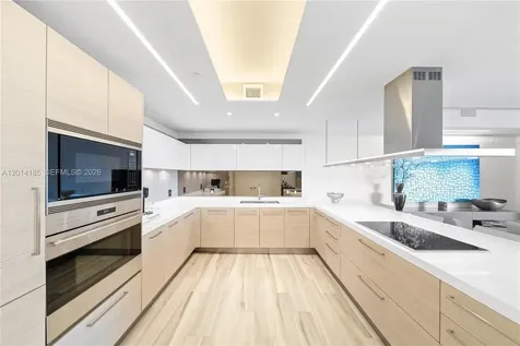 17111 Biscayne Boulevard North Miami Beach FL 33160