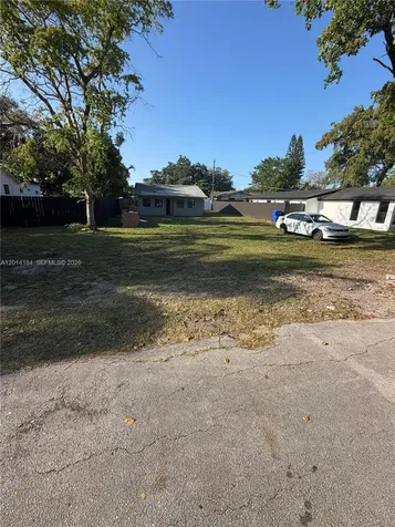 6123 Call Street Hollywood FL 33024