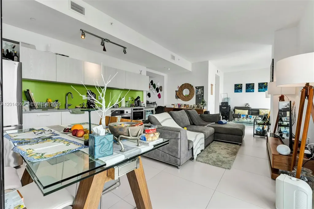 501 NE 31 Miami FL 33137