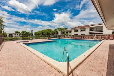 10833 NW 7th Street Miami FL 33172