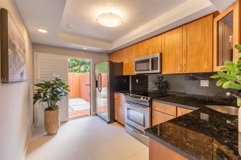10122 SW 77th Court Miami FL 33156