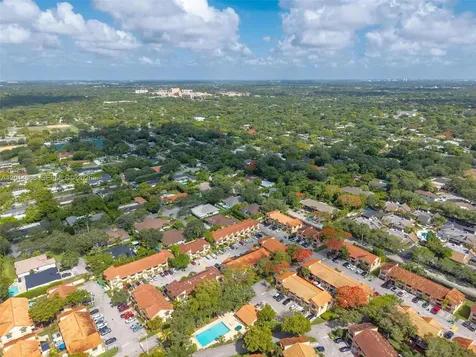 10122 SW 77th Court Miami FL 33156