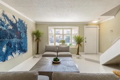 10122 SW 77th Court Miami FL 33156