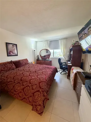 500 Bayview Drive Sunny Isles Beach FL 33160