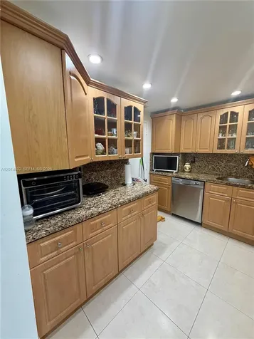 500 Bayview Drive Sunny Isles Beach FL 33160