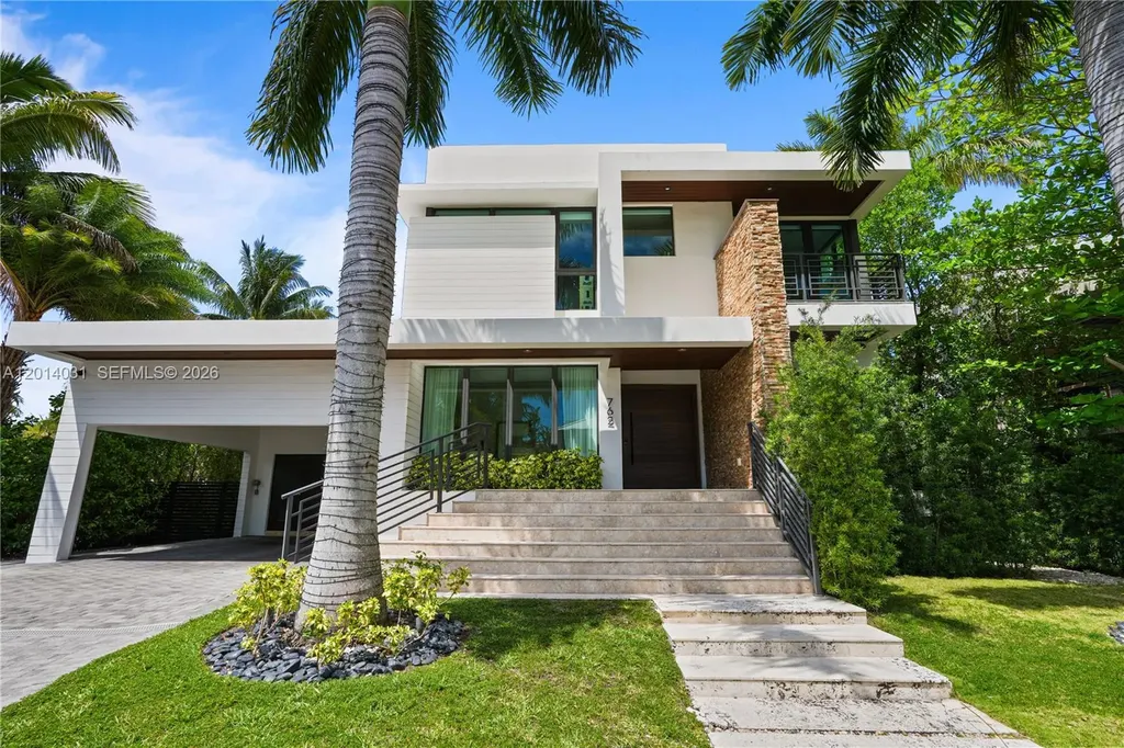 762 Fernwood Road Key Biscayne FL 33149