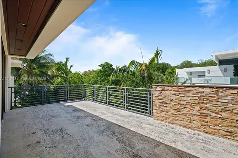 762 Fernwood Road Key Biscayne FL 33149