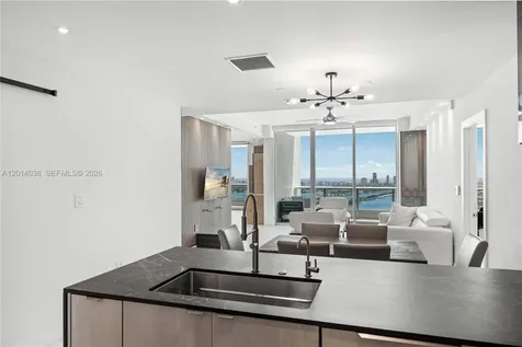 900 Biscayne Boulevard Miami FL 33132