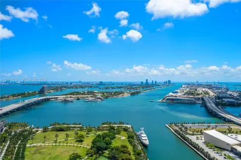 900 Biscayne Boulevard Miami FL 33132