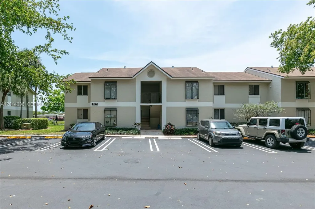 717 Gardens Drive Pompano Beach FL 33069
