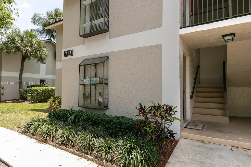 717 Gardens Drive Pompano Beach FL 33069