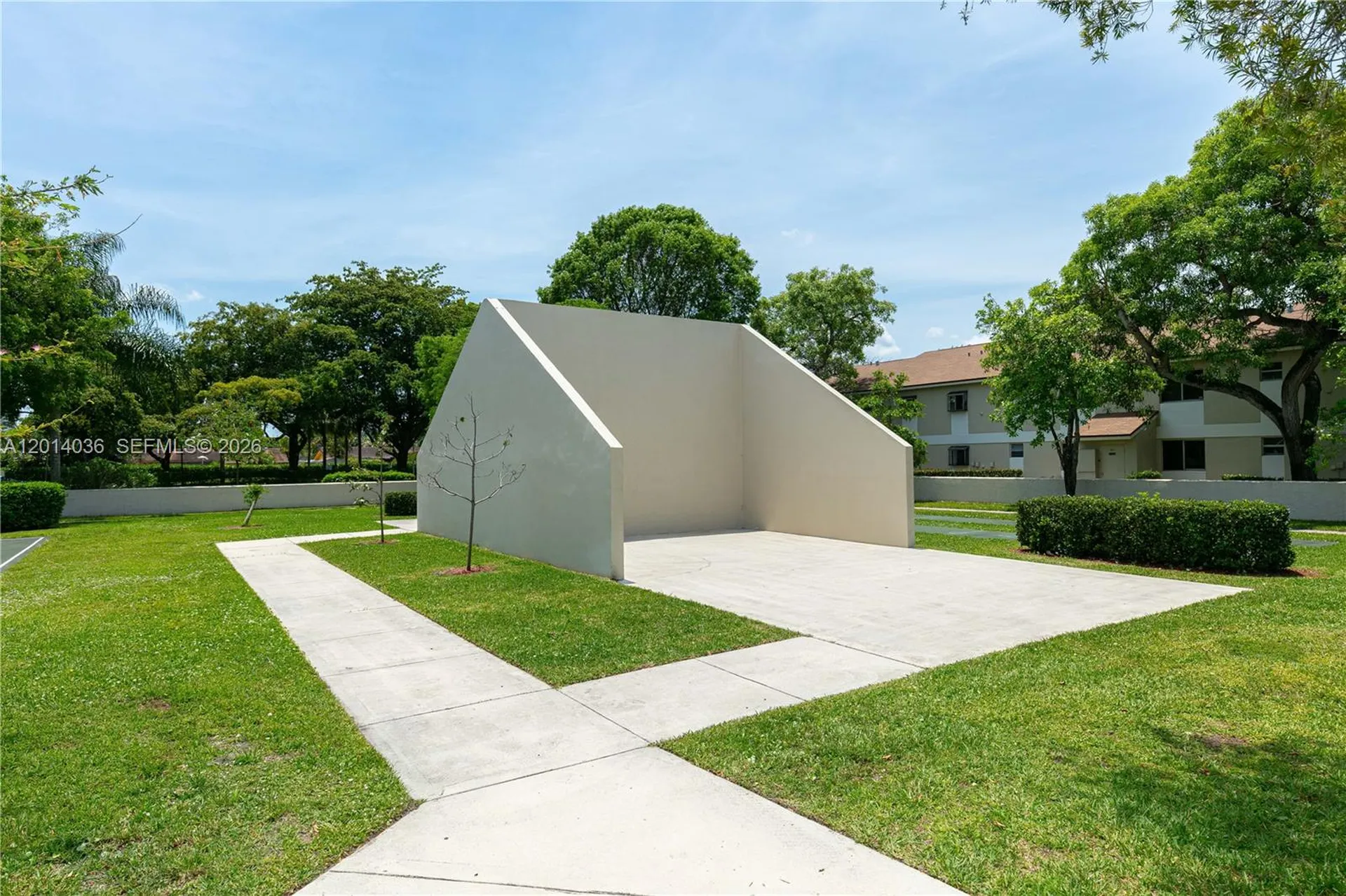 717 Gardens Drive Pompano Beach FL 33069