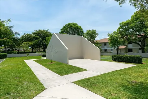 717 Gardens Drive Pompano Beach FL 33069