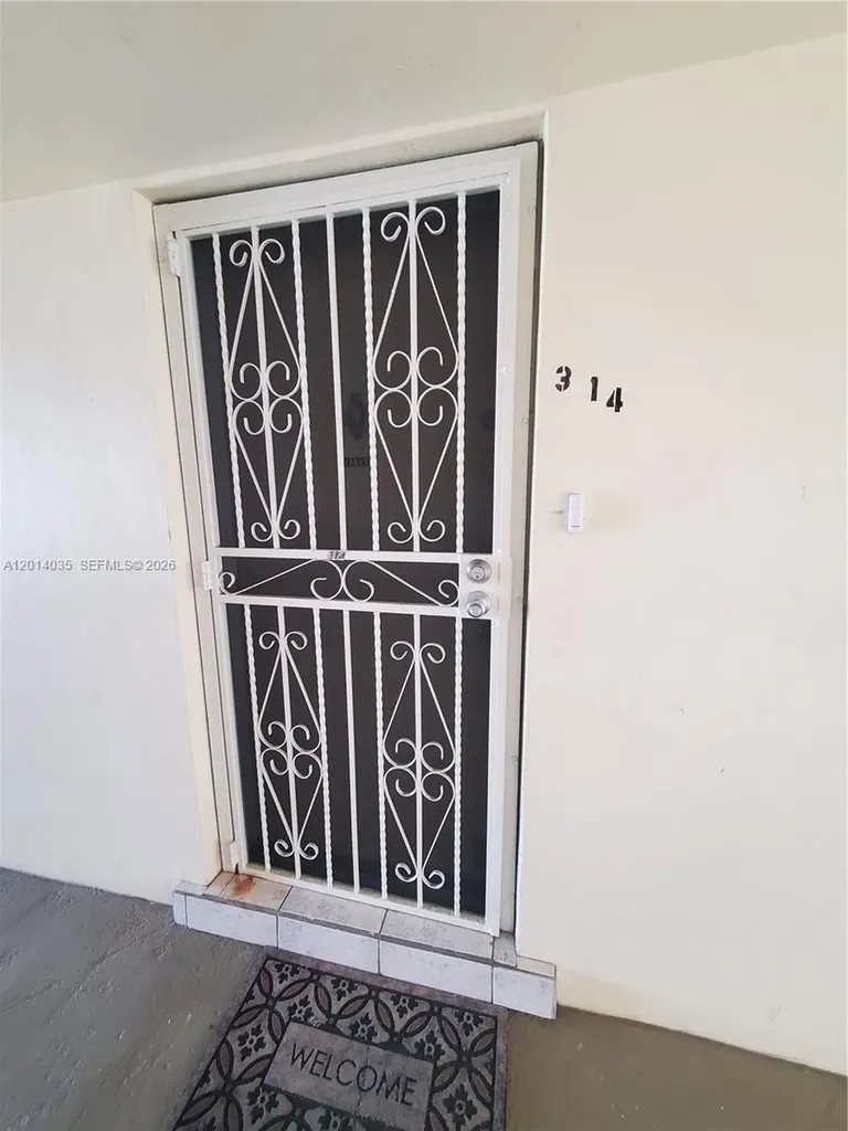 16801 NE 13th Avenue Miami FL 33162