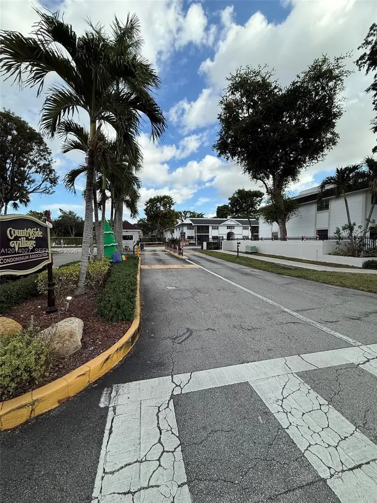 18875 NW 62nd Avenue Hialeah FL 33015
