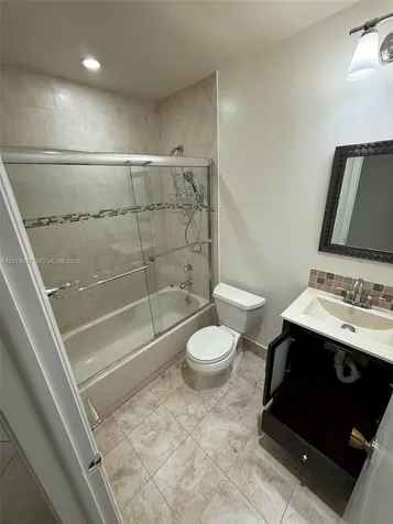 18875 NW 62nd Avenue Hialeah FL 33015