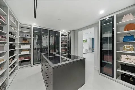 6695 SW 112th Street Pinecrest FL 33156