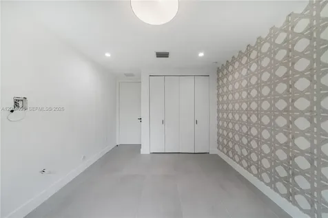 6695 SW 112th Street Pinecrest FL 33156