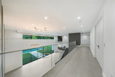 6695 SW 112th Street Pinecrest FL 33156