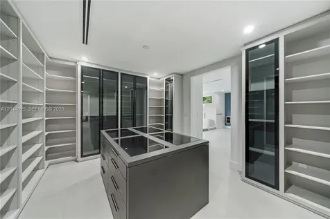 6695 SW 112th Street Pinecrest FL 33156