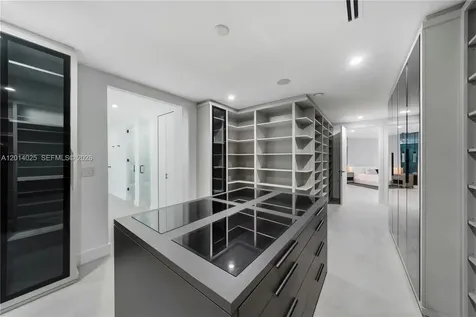 6695 SW 112th Street Pinecrest FL 33156
