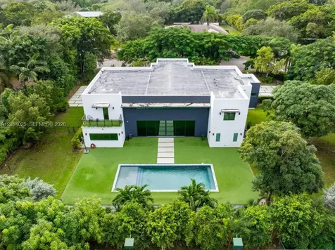 6695 SW 112th Street Pinecrest FL 33156
