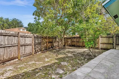 1308 E Glen Oak Road North Lauderdale FL 33068