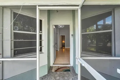 1308 E Glen Oak Road North Lauderdale FL 33068