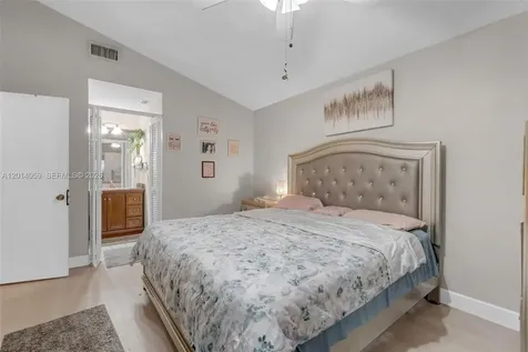 1308 E Glen Oak Road North Lauderdale FL 33068